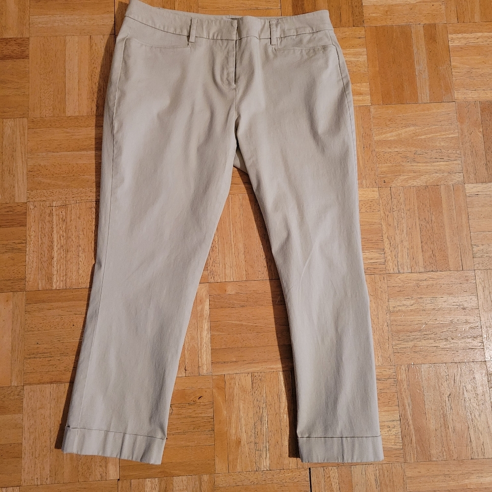 New York & Co Tan Stretch Cuffed Capris sz4